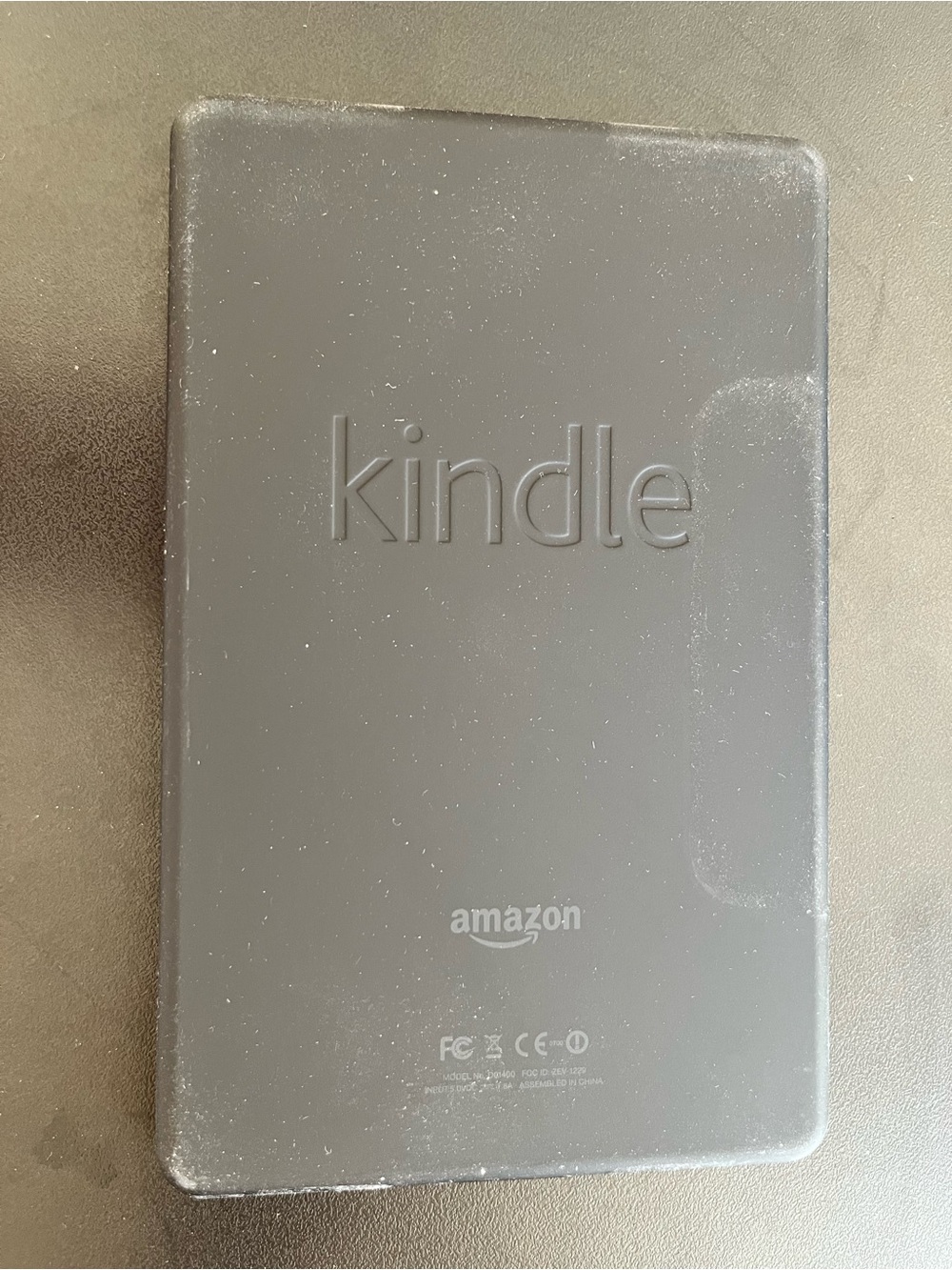 Amazon Kindle Fire - D01400 (1st Gen 8Gb 7in screen) w/ Charger, Pink Case